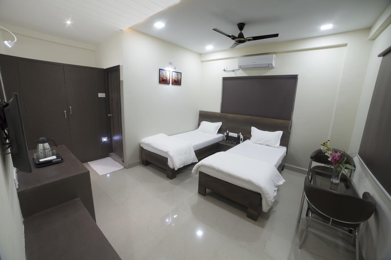 Our Nest Banjara Hotel Hyderabad Exterior photo